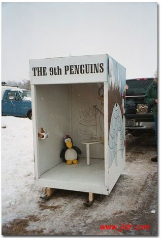 Da Penguin Outhouse